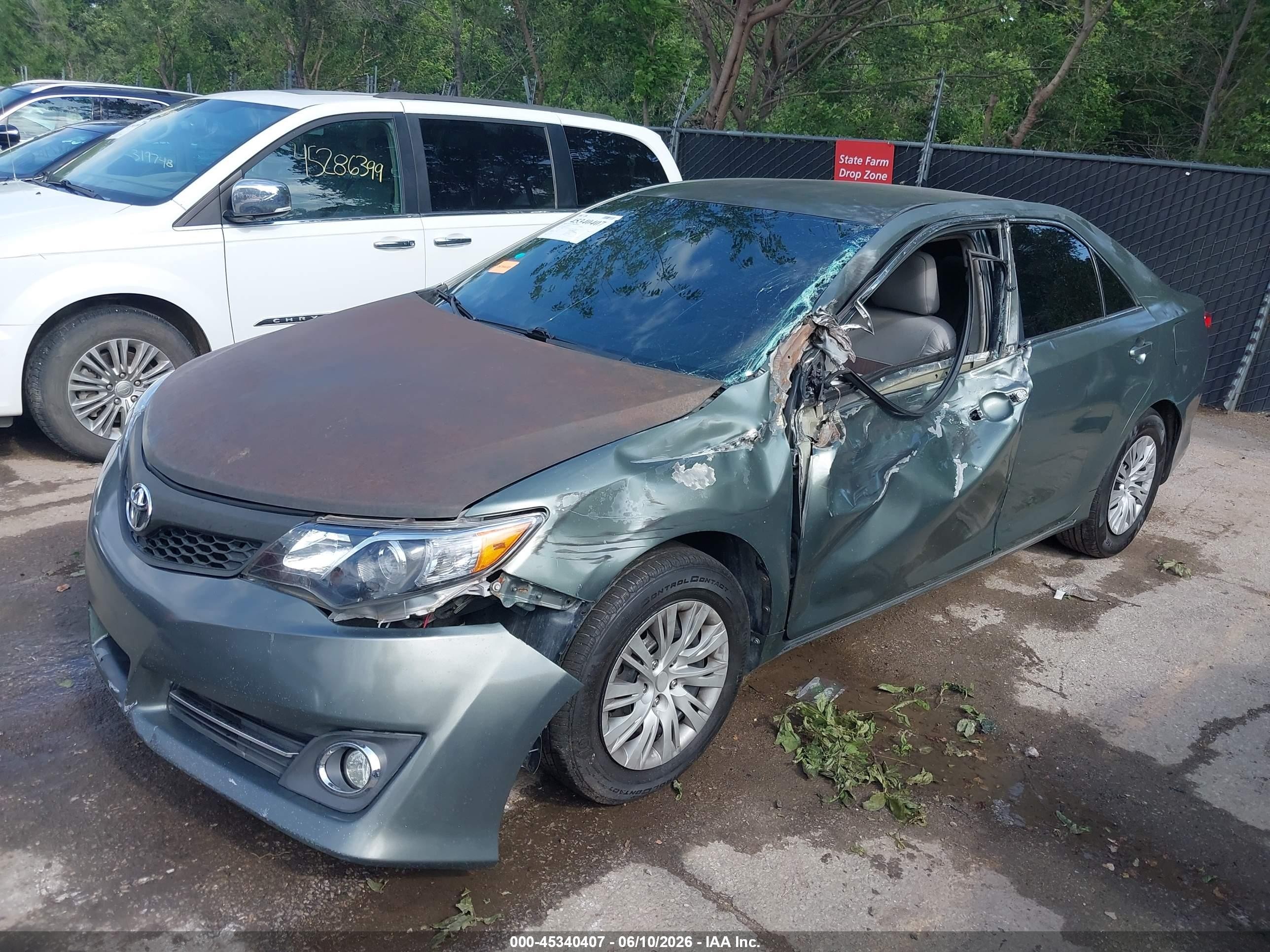 2012 Toyota Camry Le Green vin: 4T4BF1FK6CR161649