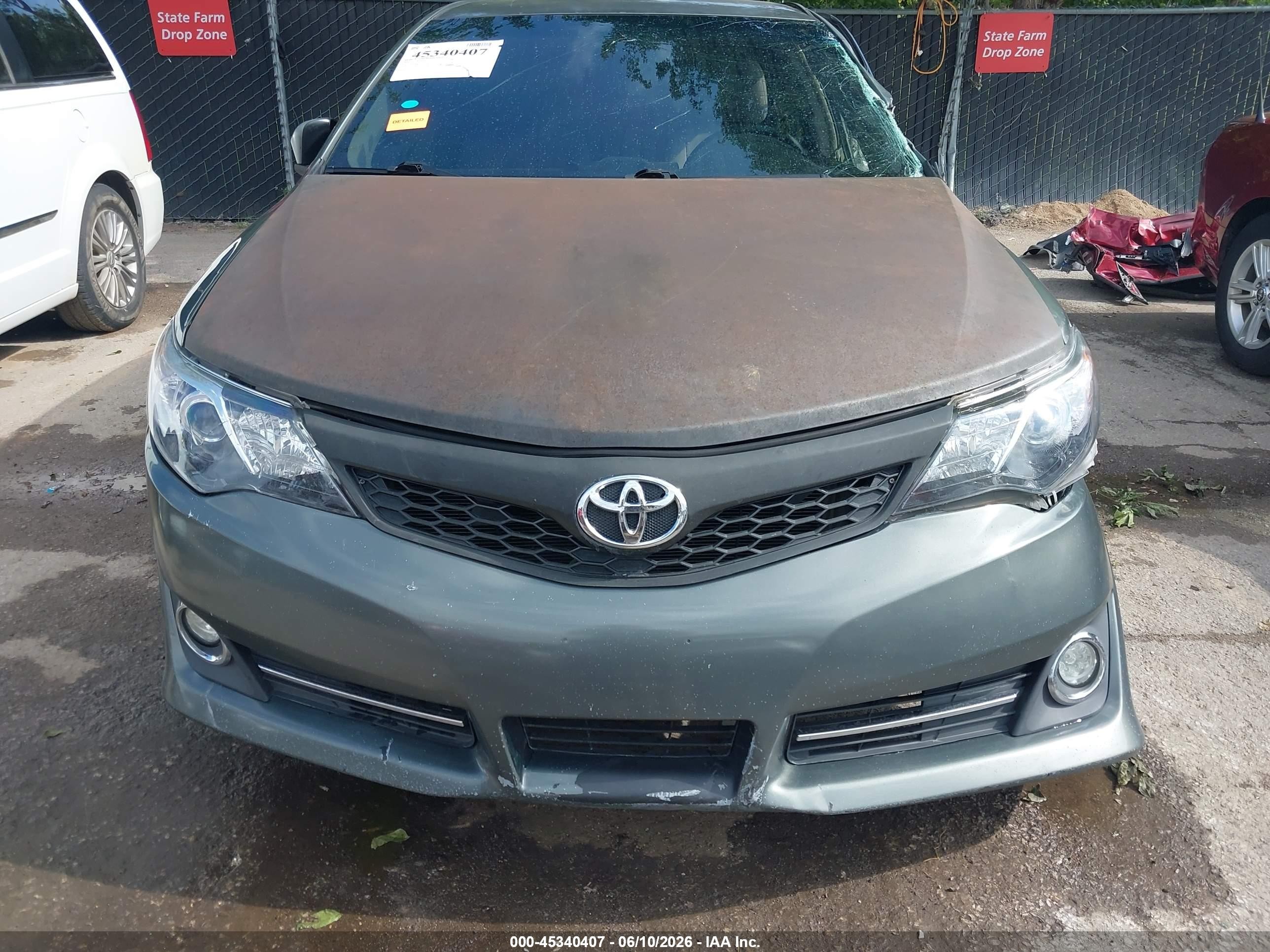 2012 Toyota Camry Le Green vin: 4T4BF1FK6CR161649