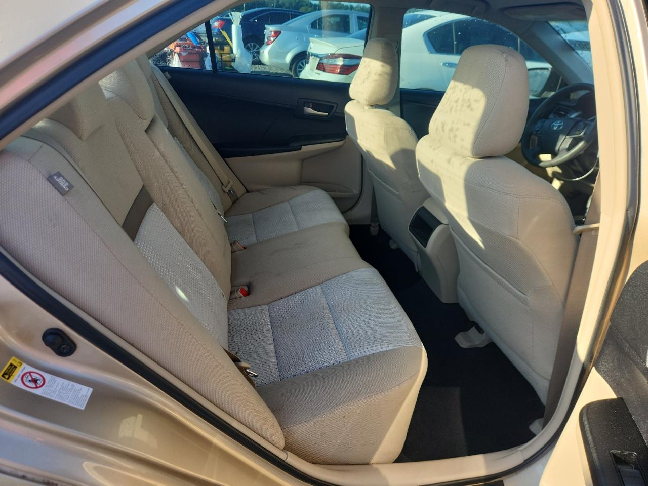 2012 Toyota Camry Le Beige vin: 4T4BF1FK6CR167287