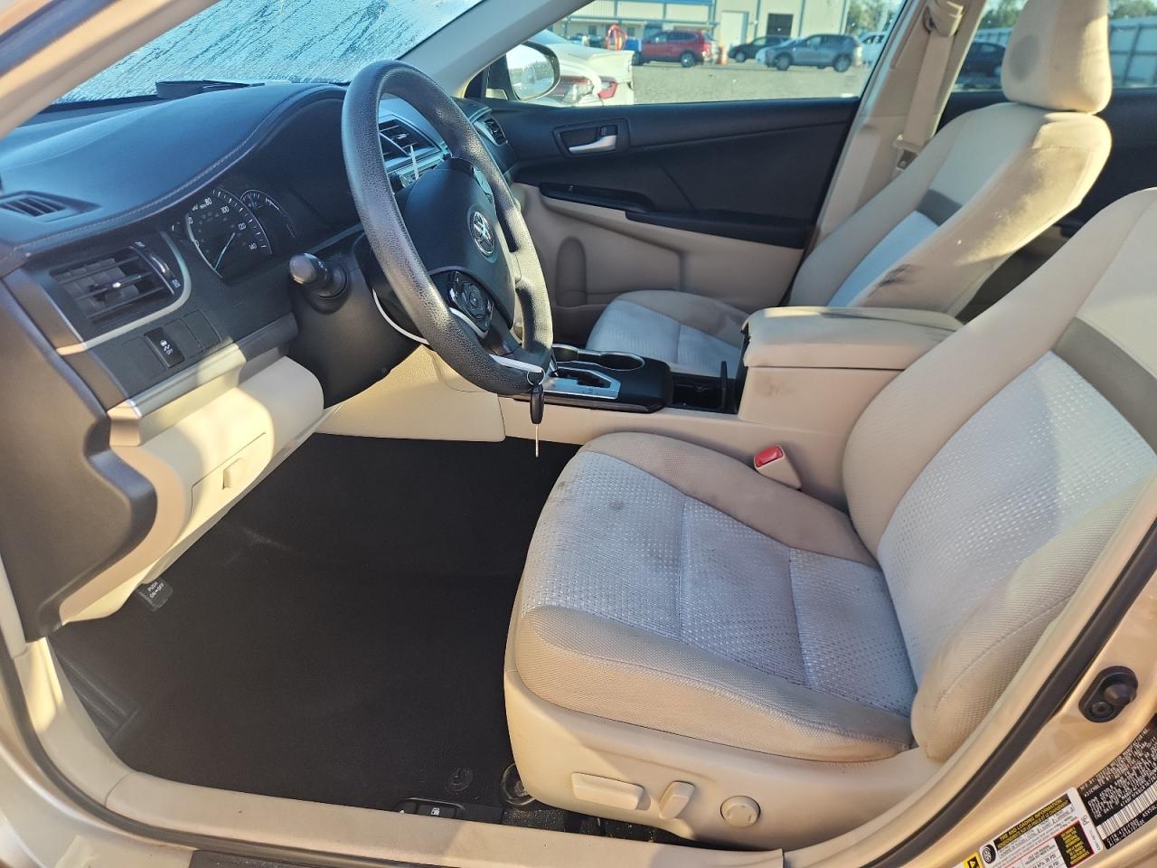 2012 Toyota Camry Le Beige vin: 4T4BF1FK6CR167287