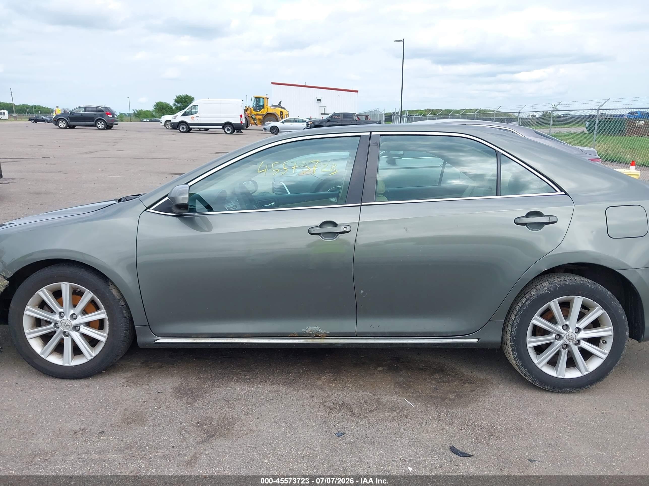 2012 Toyota Camry Xle Gray vin: 4T4BF1FK6CR204452
