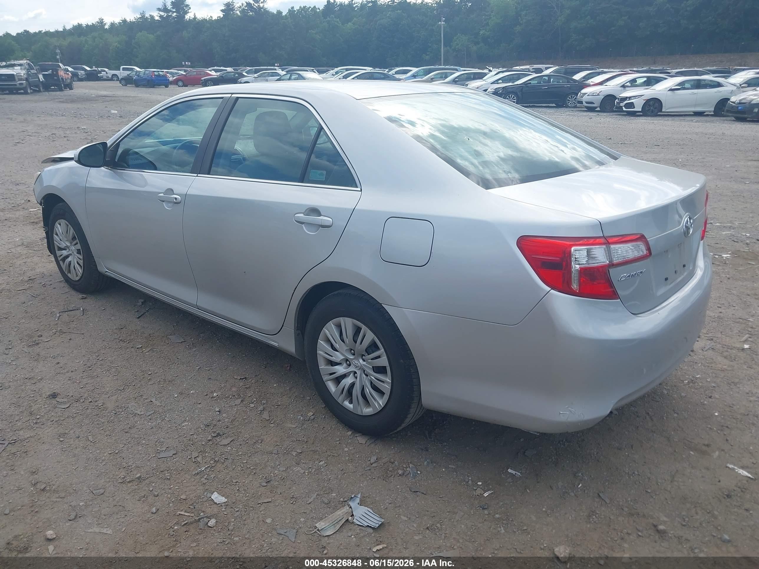 2012 Toyota Camry Le Silver vin: 4T4BF1FK6CR205858
