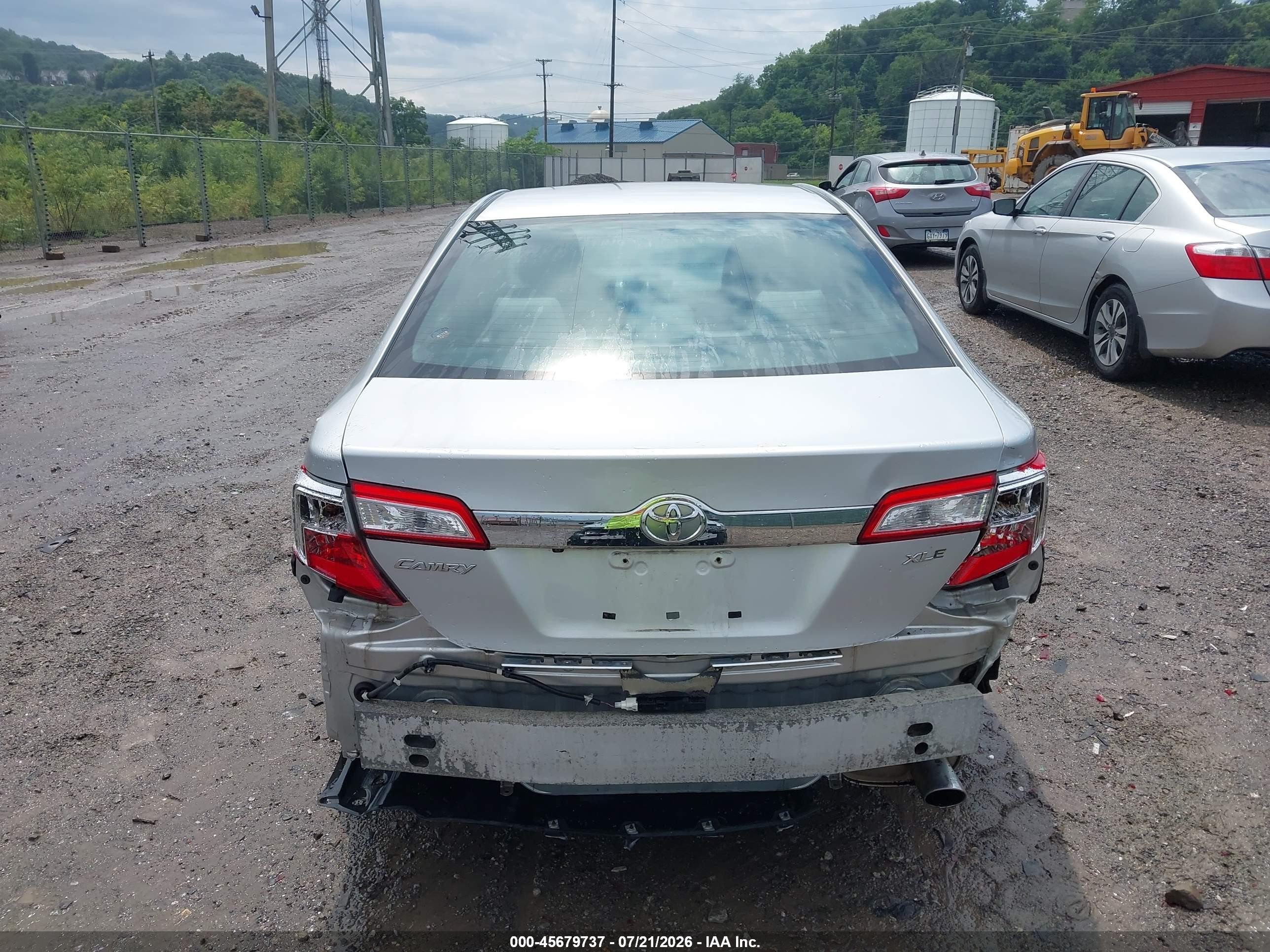 2012 Toyota Camry Xle Silver vin: 4T4BF1FK6CR220800