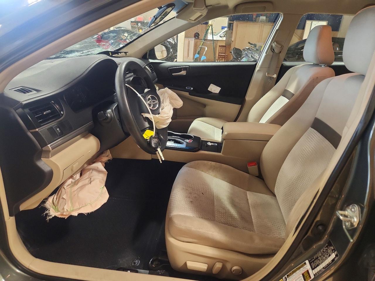 2012 Toyota Camry Le Серый vin: 4T4BF1FK6CR239928