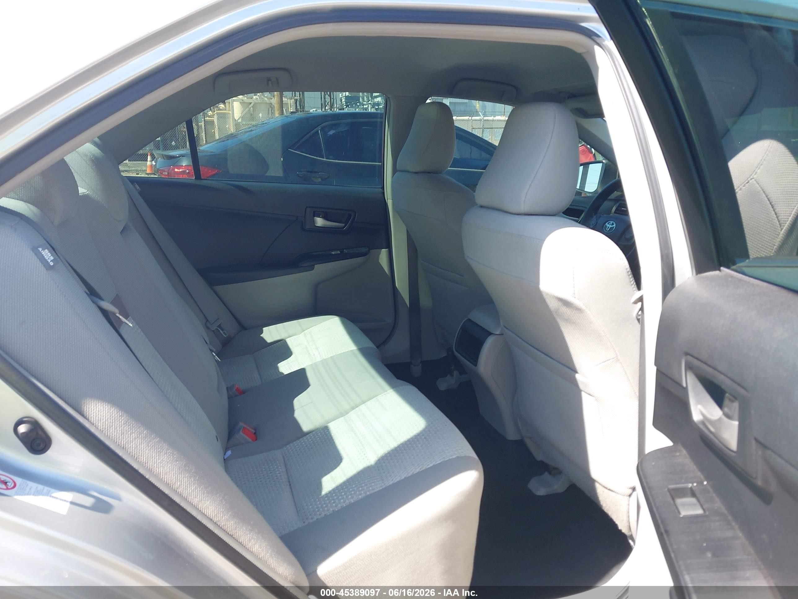 2012 Toyota Camry Le Silver vin: 4T4BF1FK6CR249519