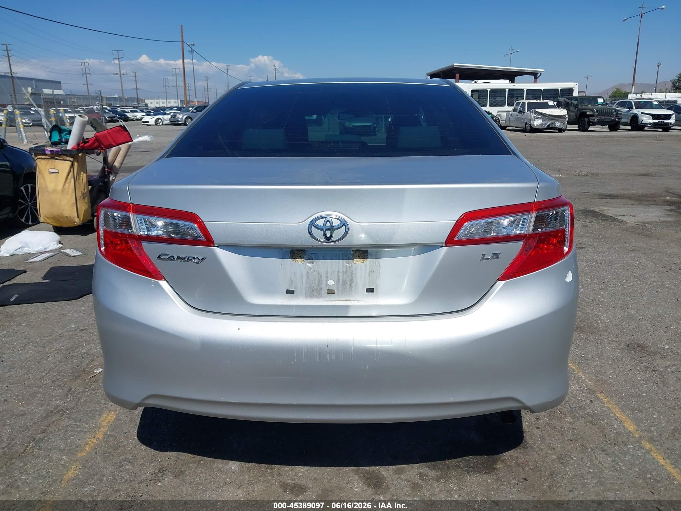 2012 Toyota Camry Le Silver vin: 4T4BF1FK6CR249519