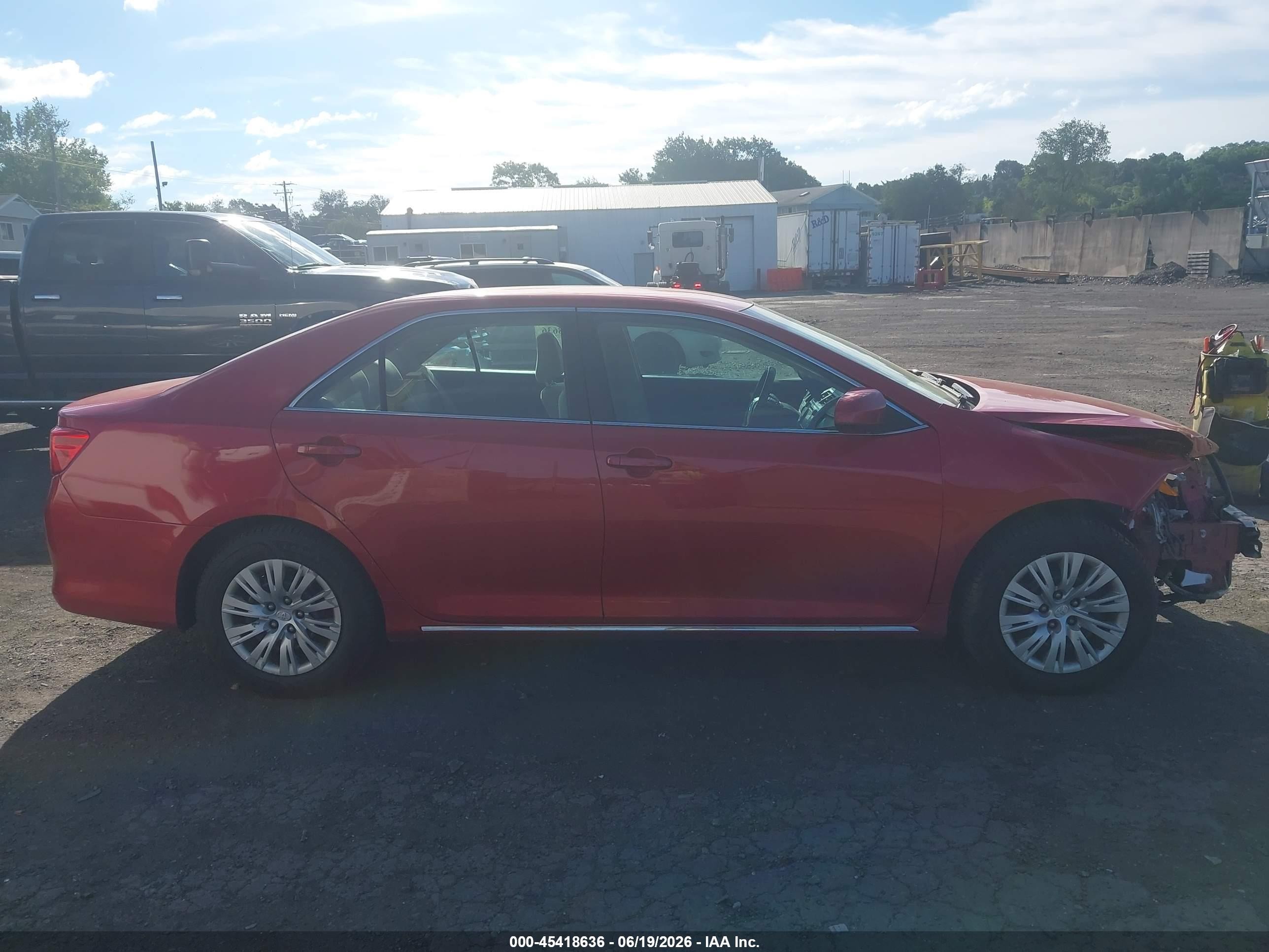 2013 Toyota Camry Le Red vin: 4T4BF1FK6DR287074
