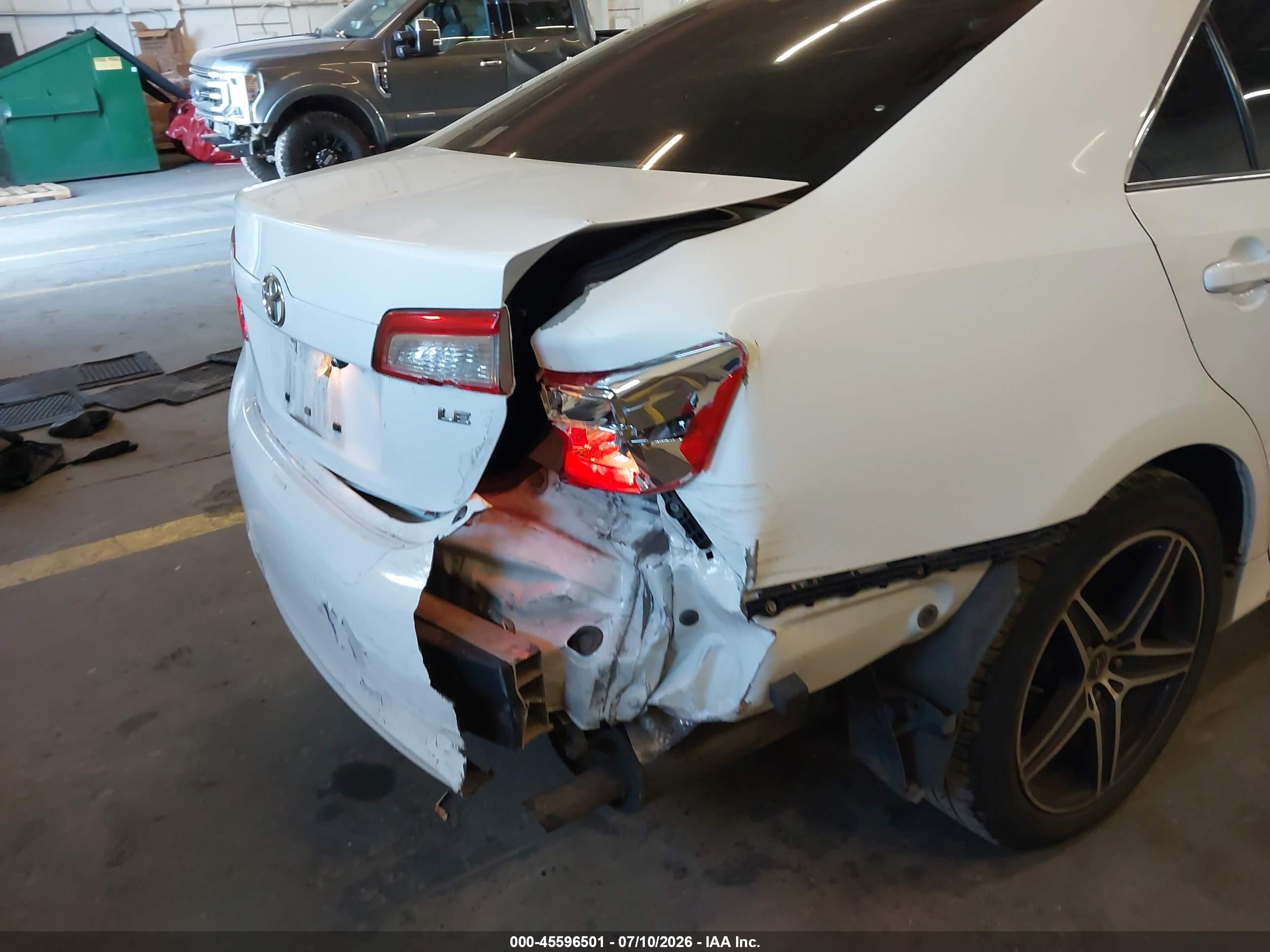 2013 Toyota Camry Le Белый vin: 4T4BF1FK6DR296213