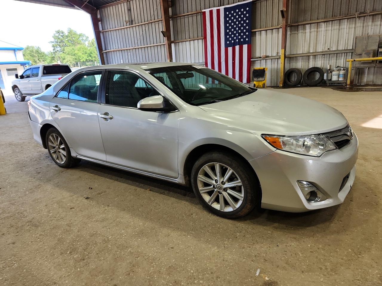2013 Toyota Camry Xle Silver vin: 4T4BF1FK6DR302947