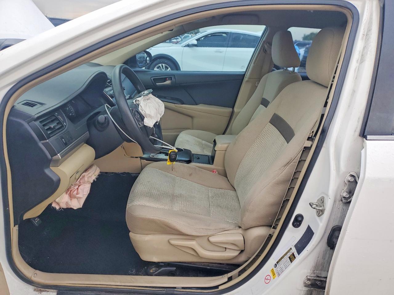 2013 Toyota Camry Le White vin: 4T4BF1FK6DR309512