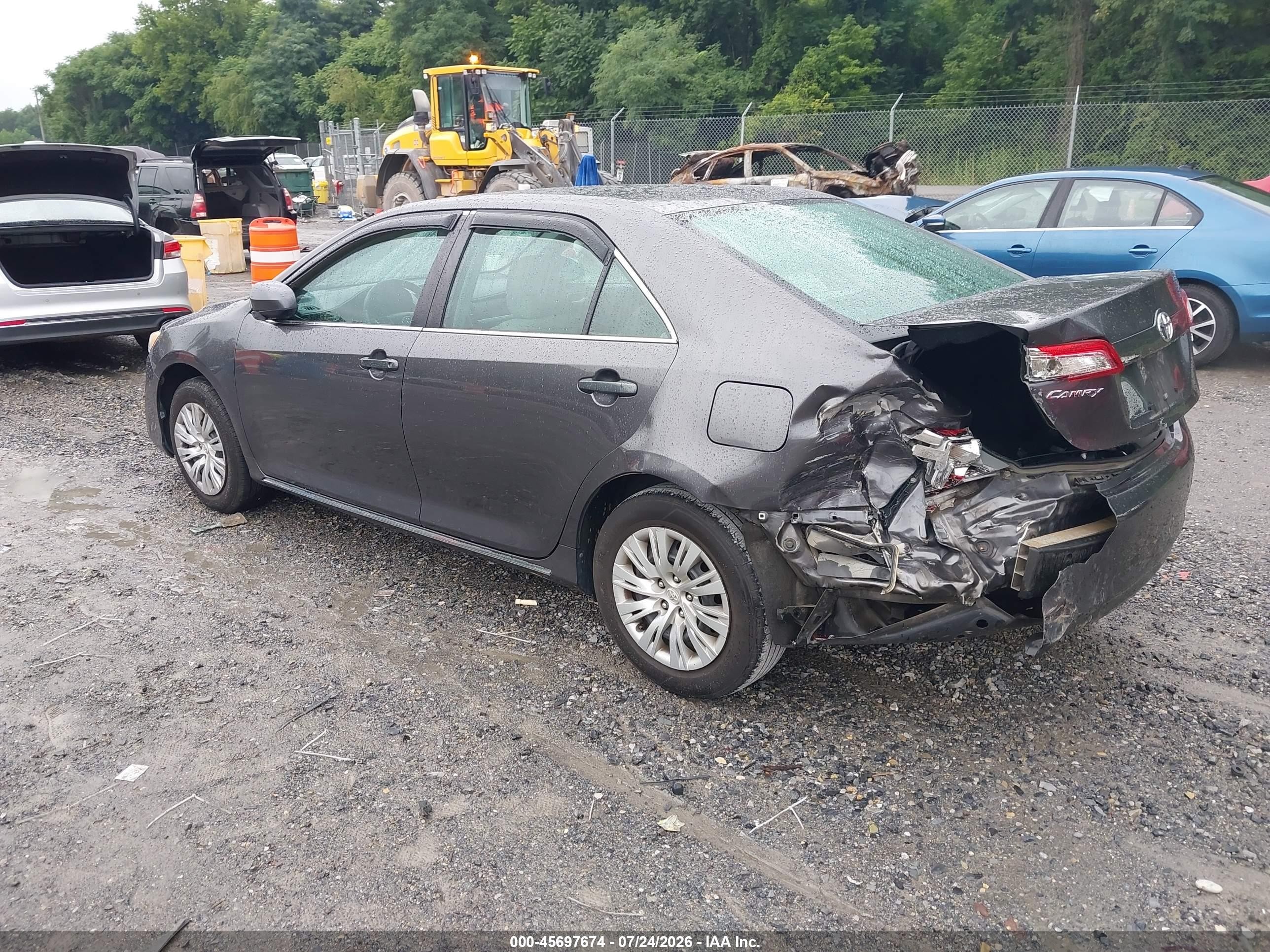 2013 Toyota Camry Le Gray vin: 4T4BF1FK6DR319831