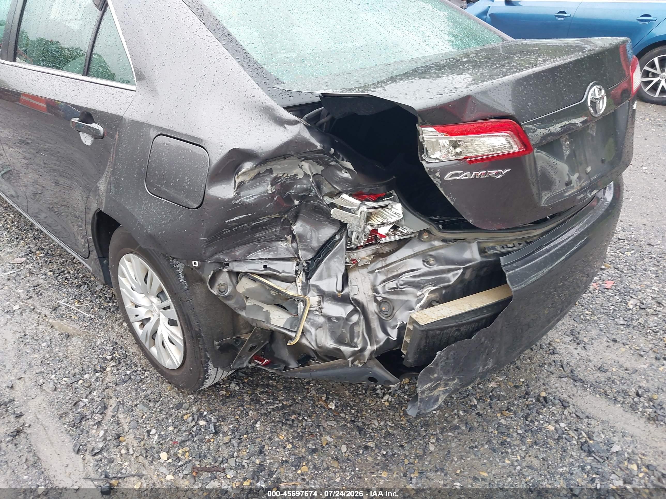 2013 Toyota Camry Le Gray vin: 4T4BF1FK6DR319831