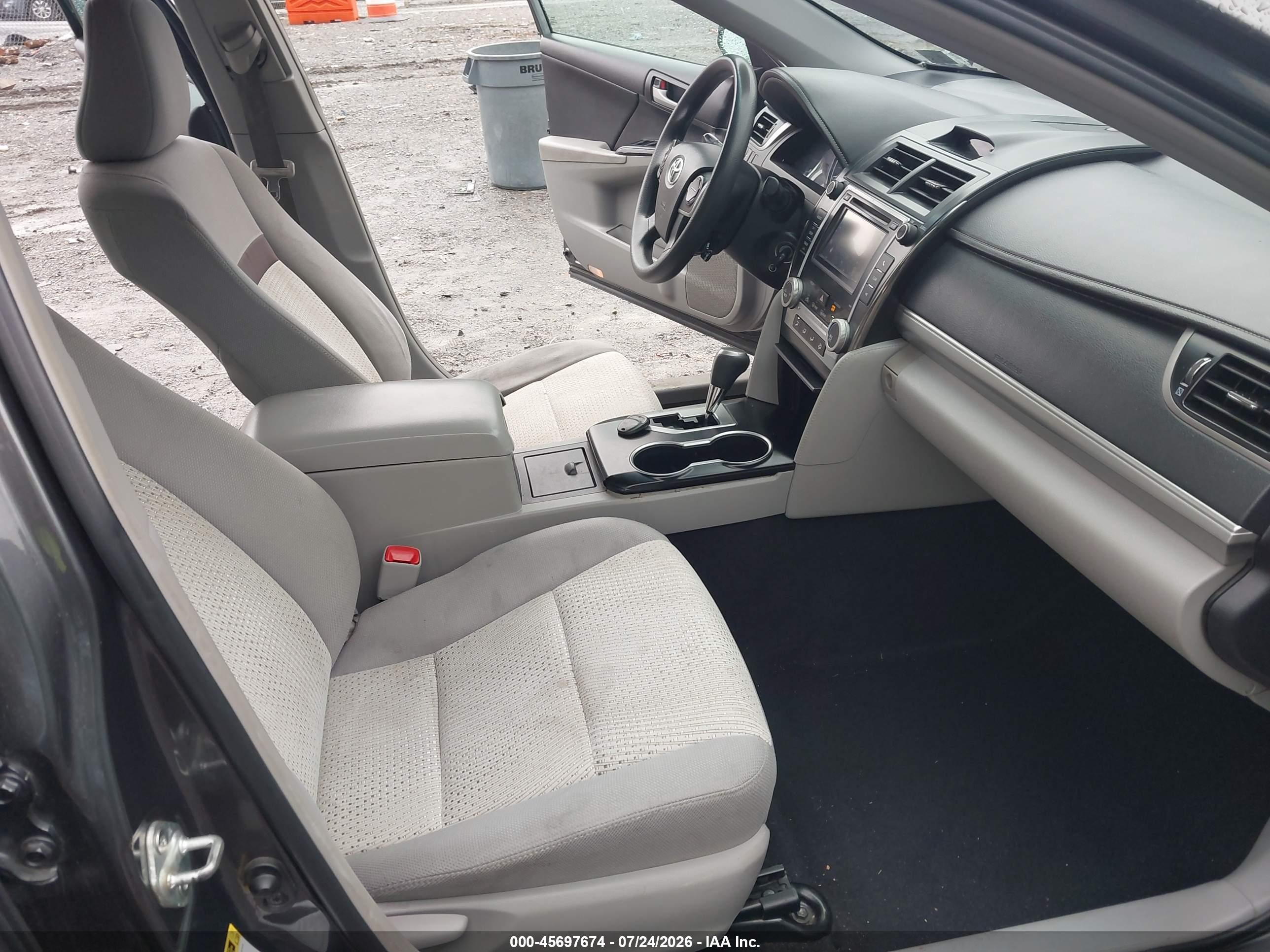 2013 Toyota Camry Le Gray vin: 4T4BF1FK6DR319831
