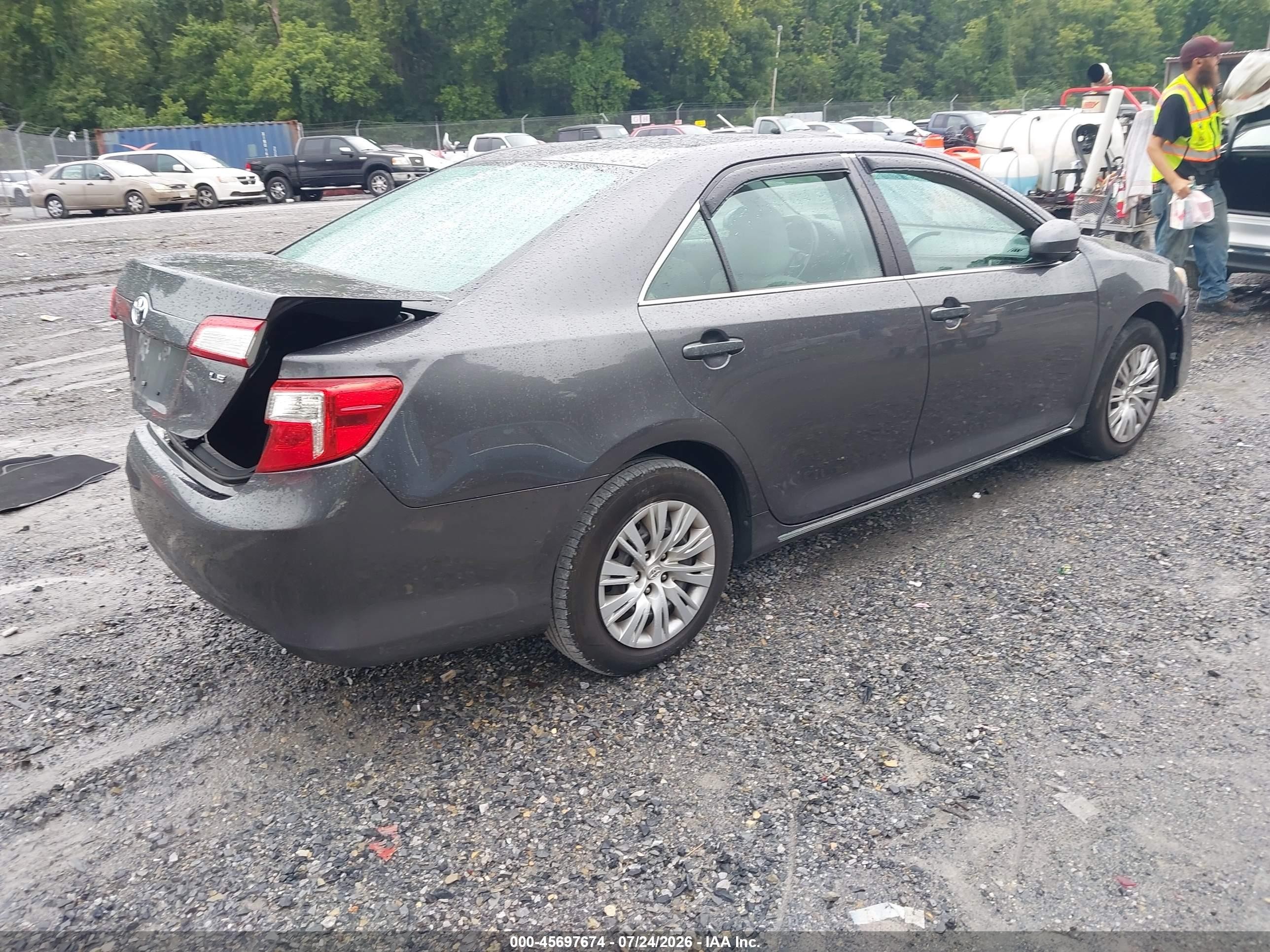 2013 Toyota Camry Le Gray vin: 4T4BF1FK6DR319831