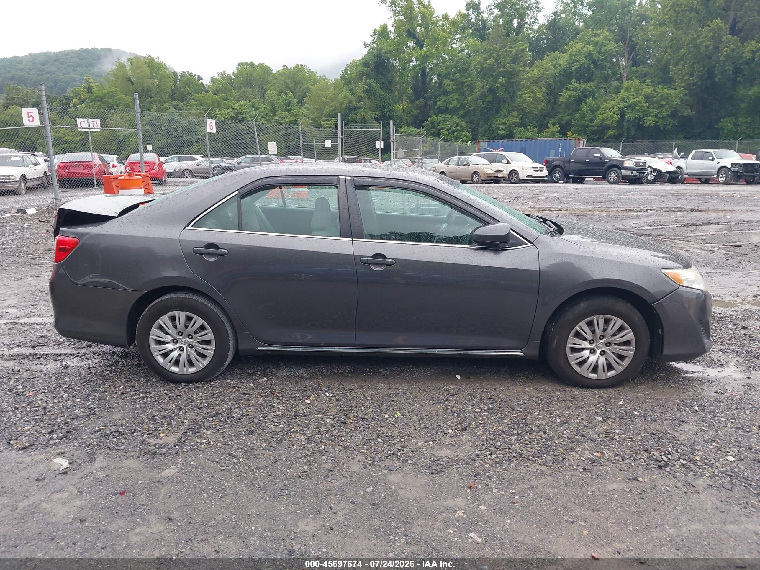 2013 Toyota Camry Le Gray vin: 4T4BF1FK6DR319831