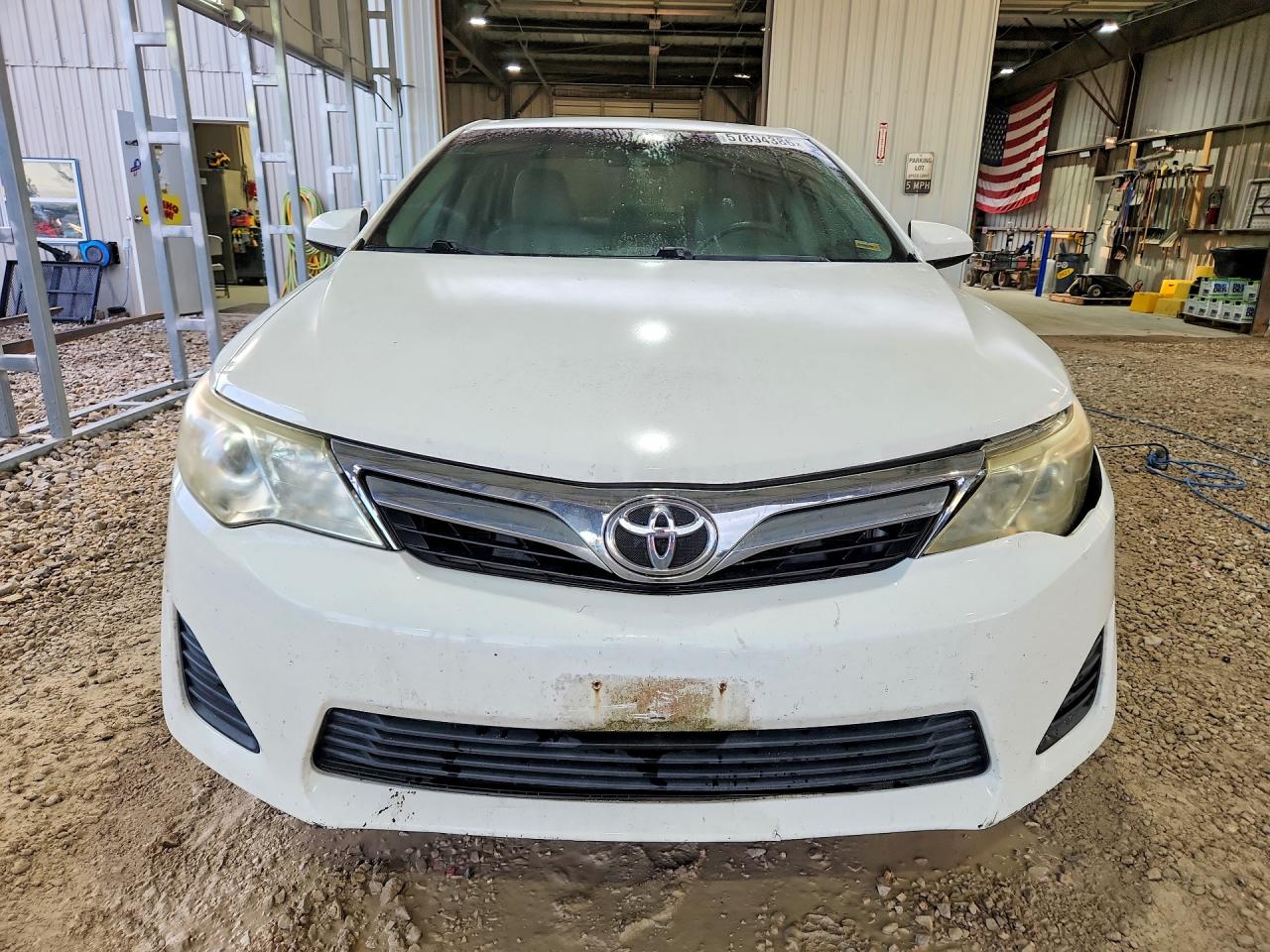 2013 Toyota Camry Le White vin: 4T4BF1FK6DR328626