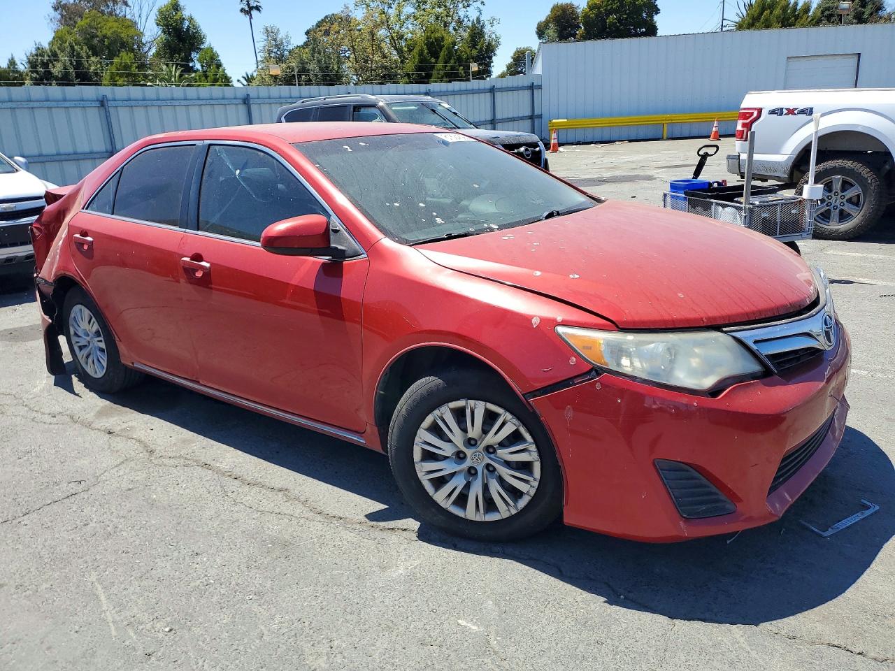 2013 Toyota Camry Le Red vin: 4T4BF1FK6DR333857