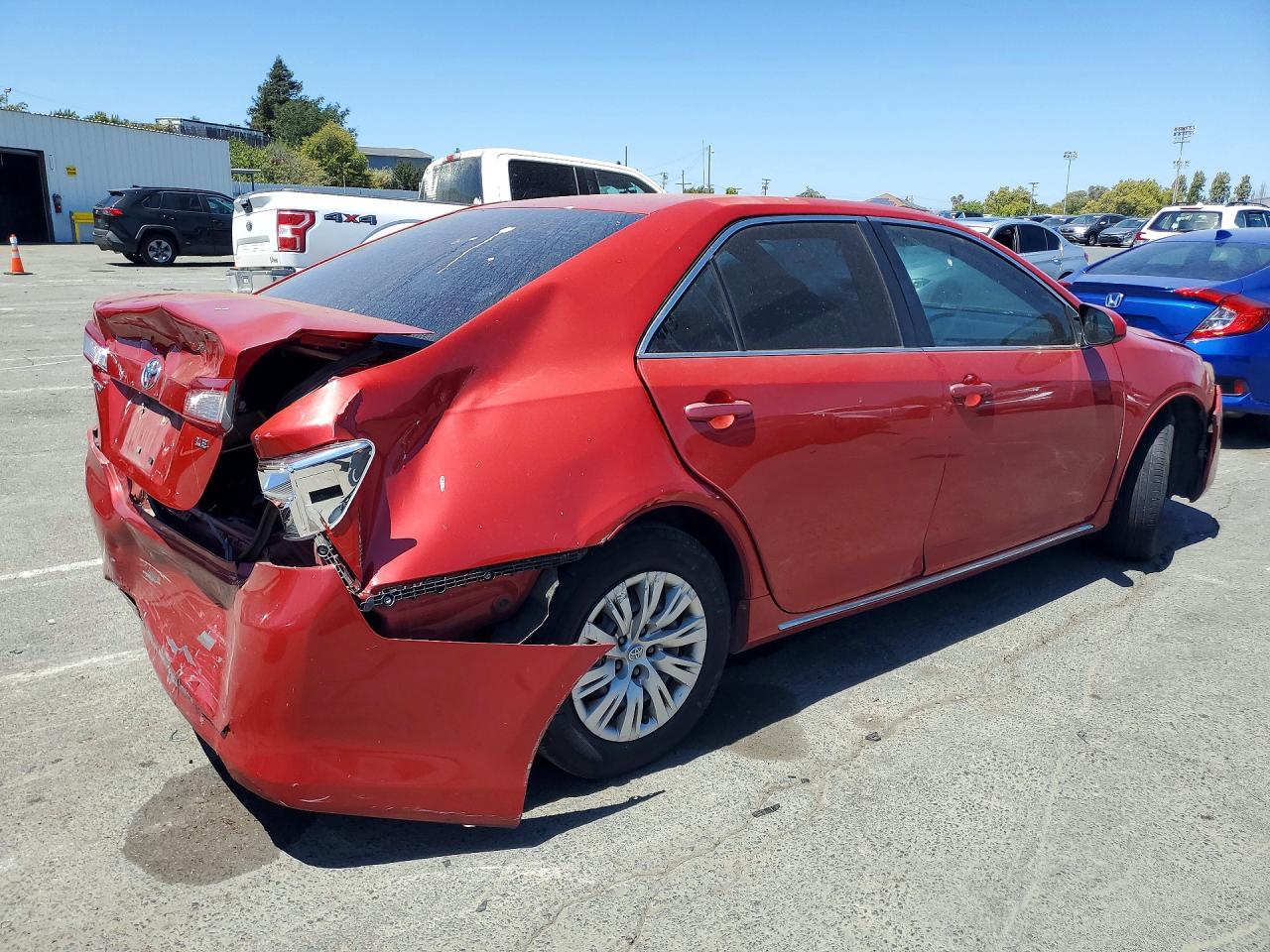 2013 Toyota Camry Le Red vin: 4T4BF1FK6DR333857