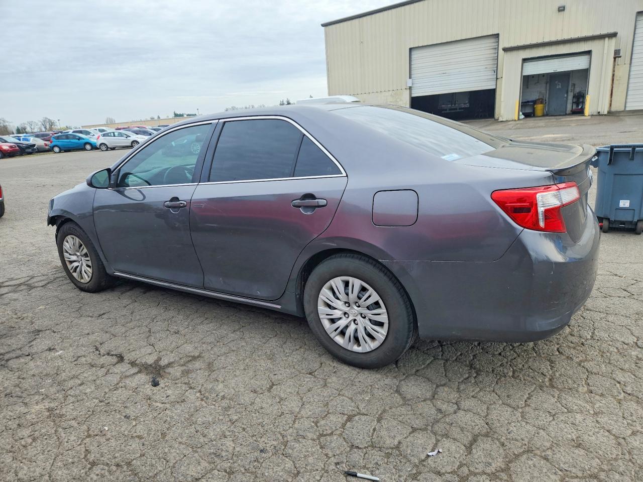 2013 Toyota Camry Le Gray vin: 4T4BF1FK6DR333986