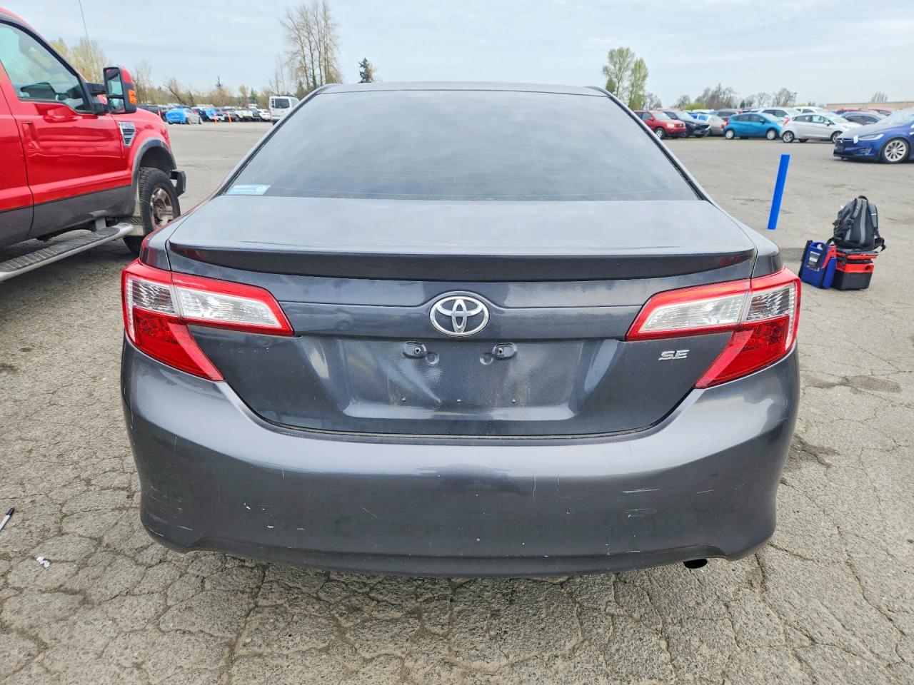 2013 Toyota Camry Le Gray vin: 4T4BF1FK6DR333986