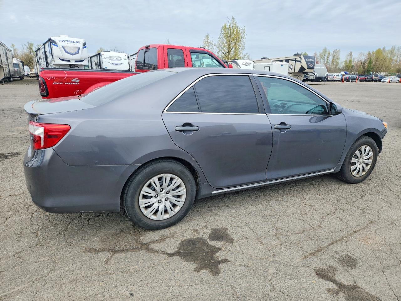 2013 Toyota Camry Le Gray vin: 4T4BF1FK6DR333986