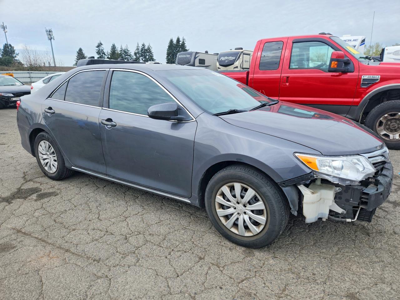 2013 Toyota Camry Le Gray vin: 4T4BF1FK6DR333986