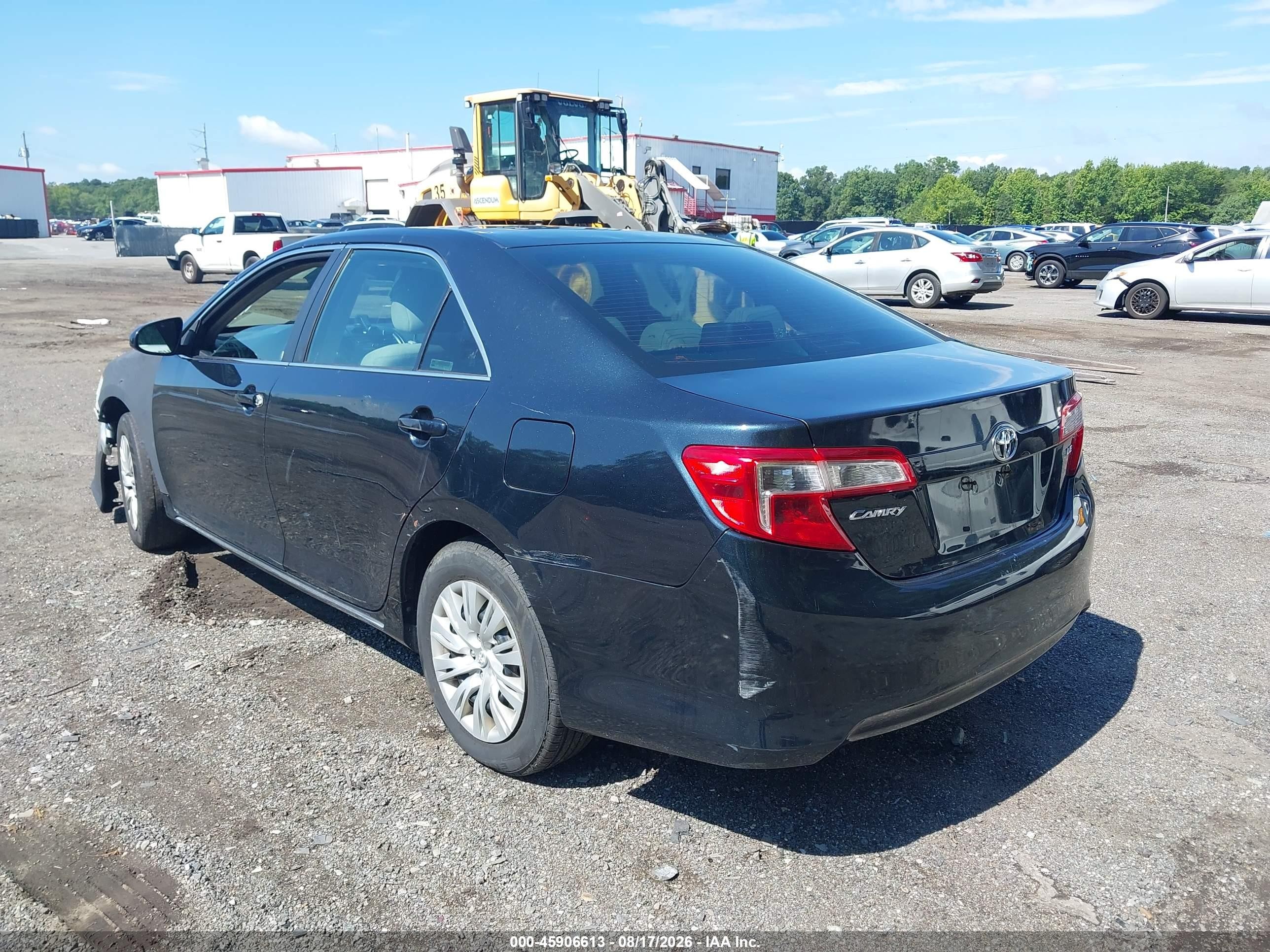 2014 Toyota Camry Le Blue vin: 4T4BF1FK6ER339465