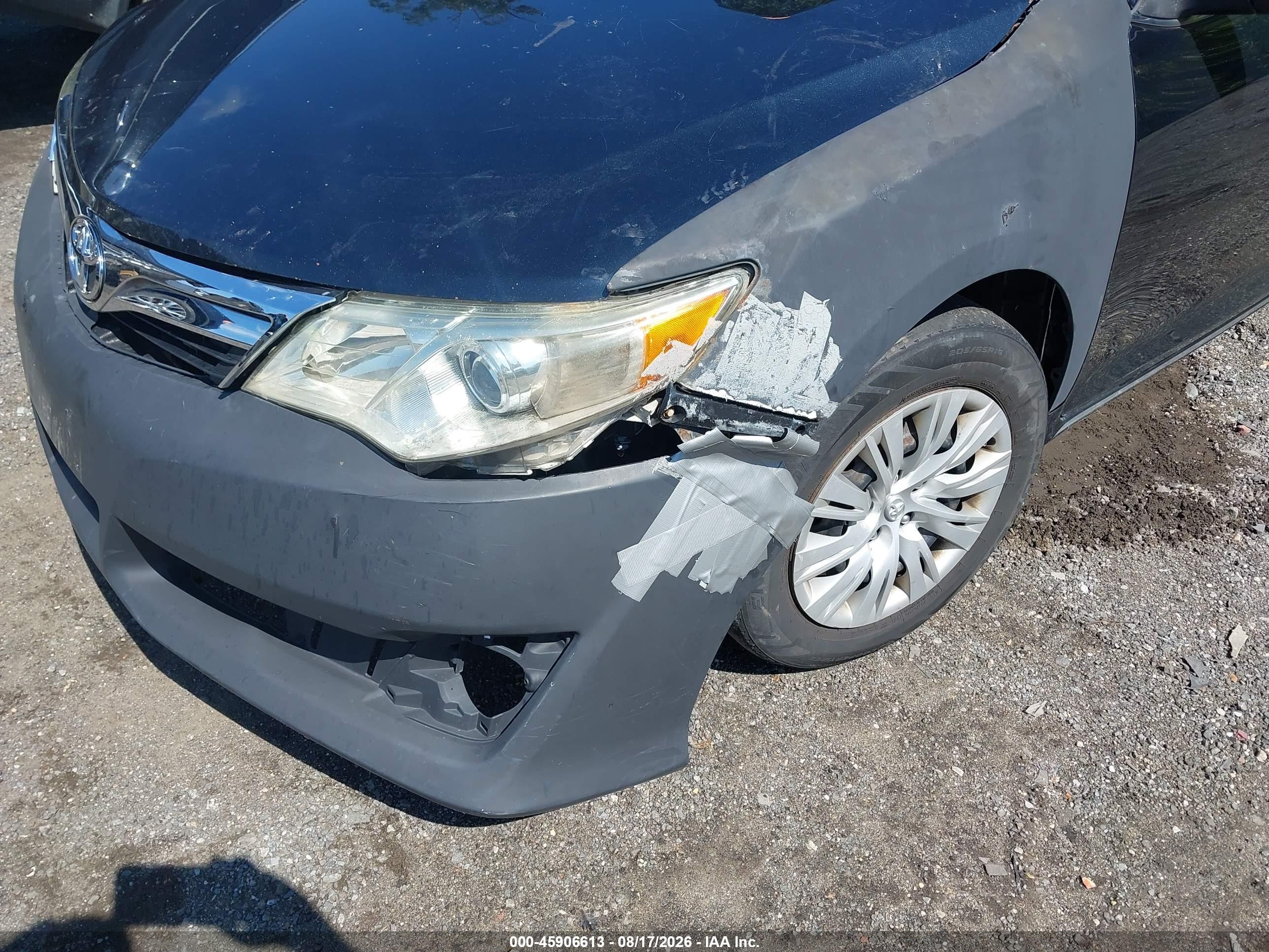 2014 Toyota Camry Le Blue vin: 4T4BF1FK6ER339465