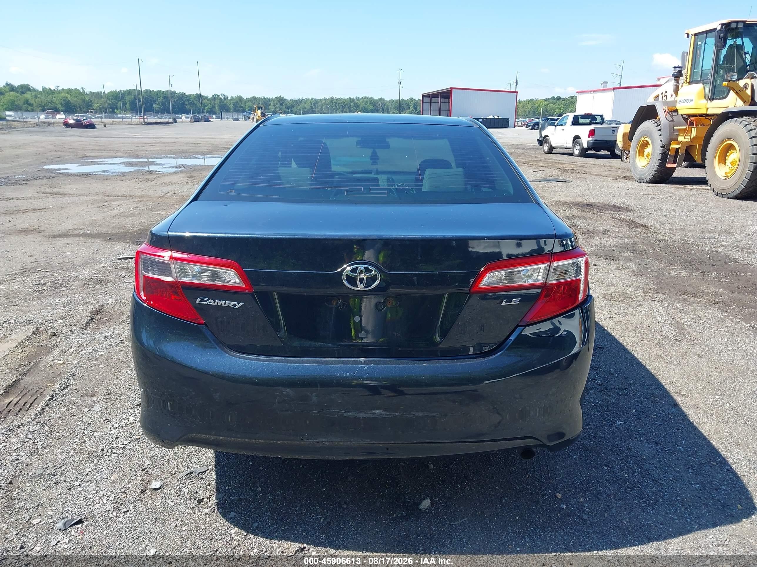2014 Toyota Camry Le Blue vin: 4T4BF1FK6ER339465