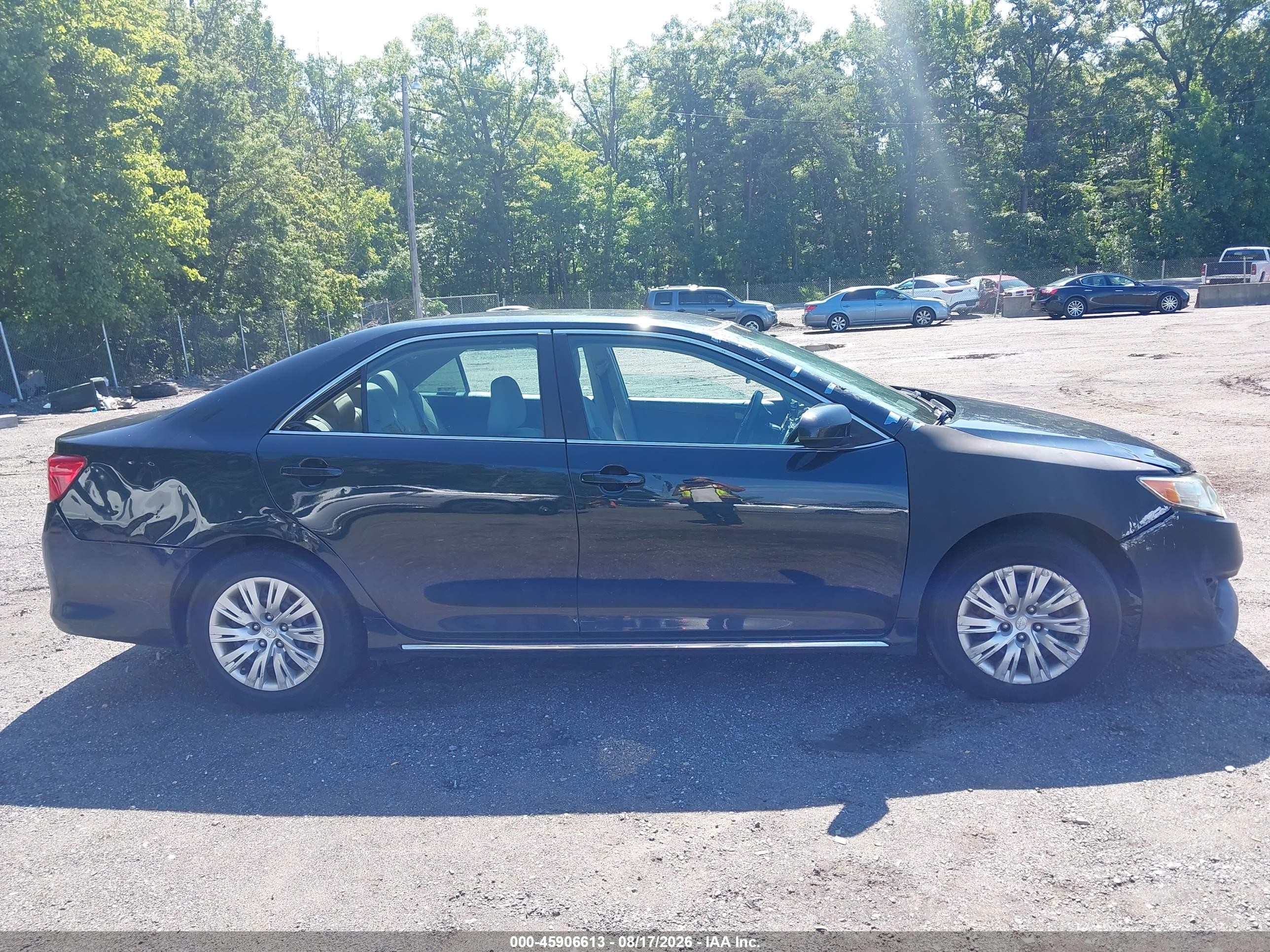 2014 Toyota Camry Le Blue vin: 4T4BF1FK6ER339465