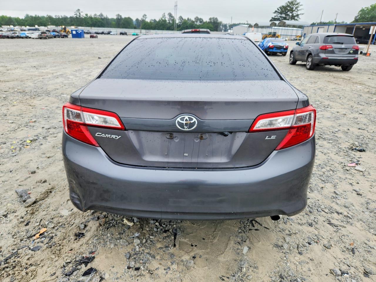 2014 Toyota Camry Le Gray vin: 4T4BF1FK6ER339563