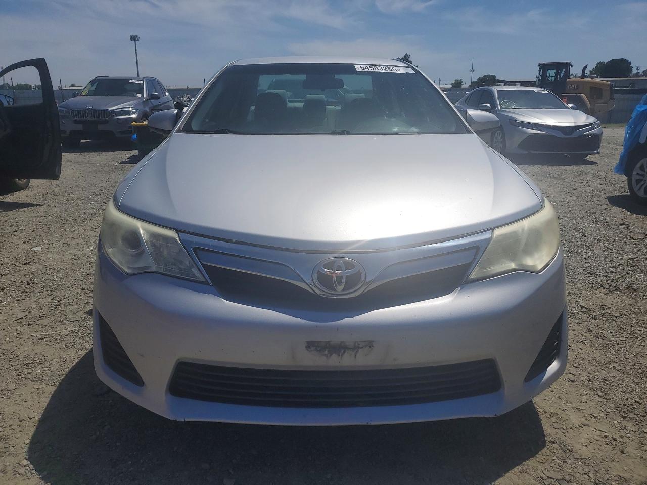 2014 Toyota Camry Le Silver vin: 4T4BF1FK6ER342639