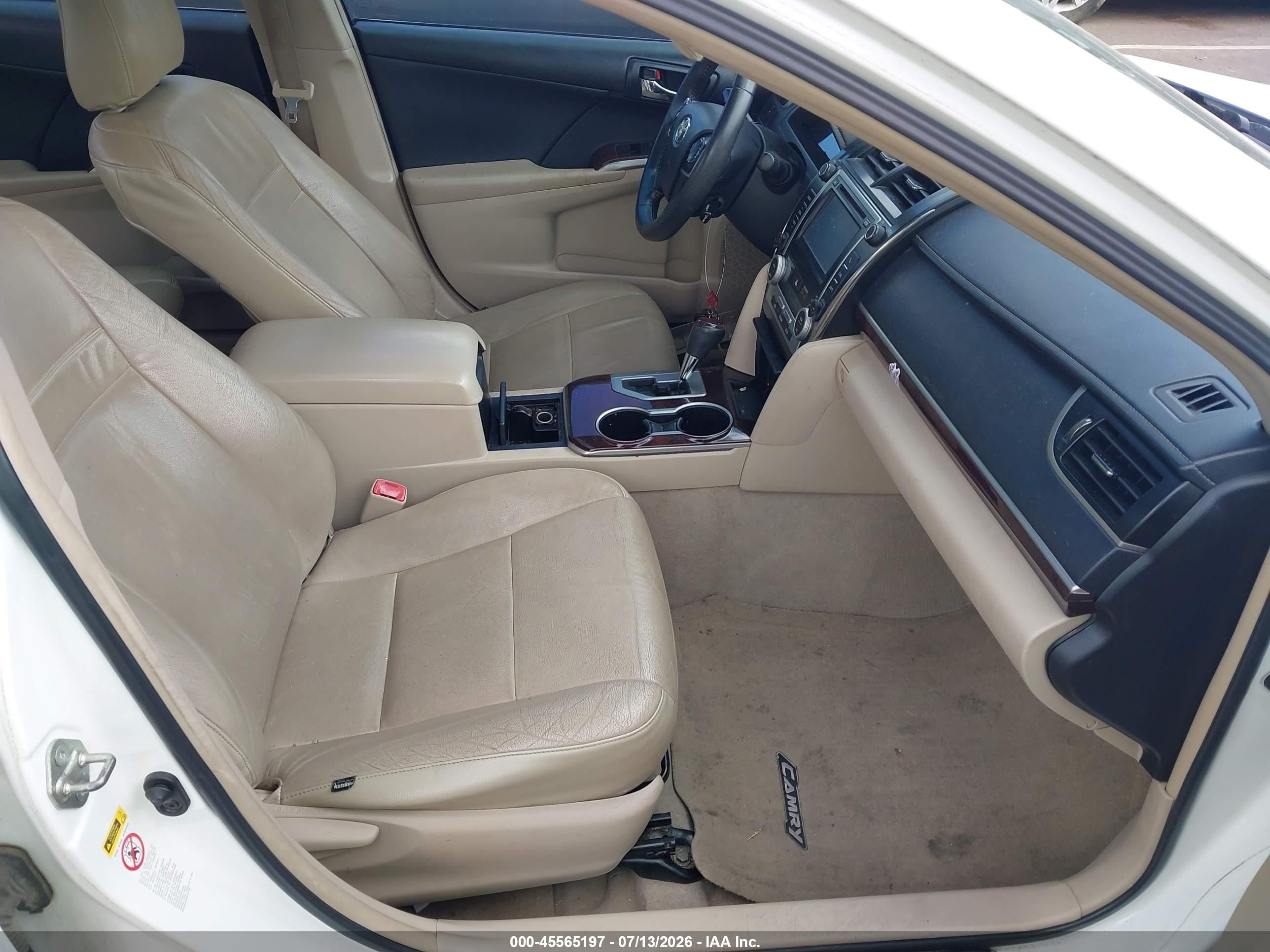 2014 Toyota Camry Xle White vin: 4T4BF1FK6ER350403