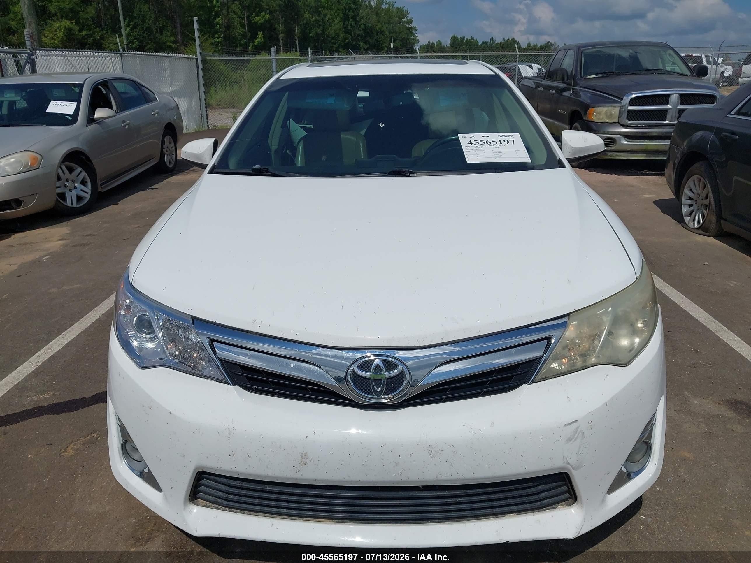 2014 Toyota Camry Xle White vin: 4T4BF1FK6ER350403