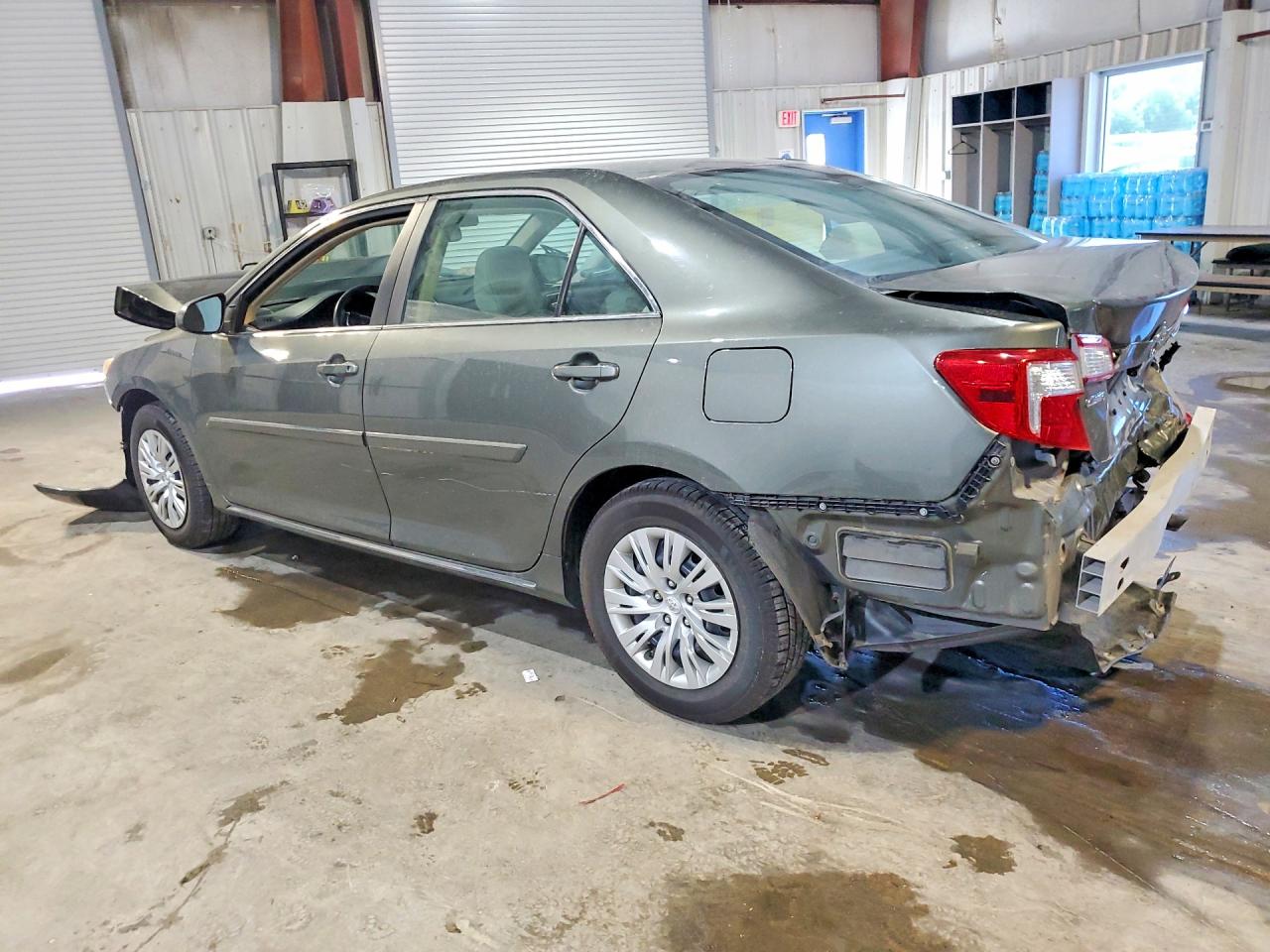 2014 Toyota Camry Le Зеленый vin: 4T4BF1FK6ER358937