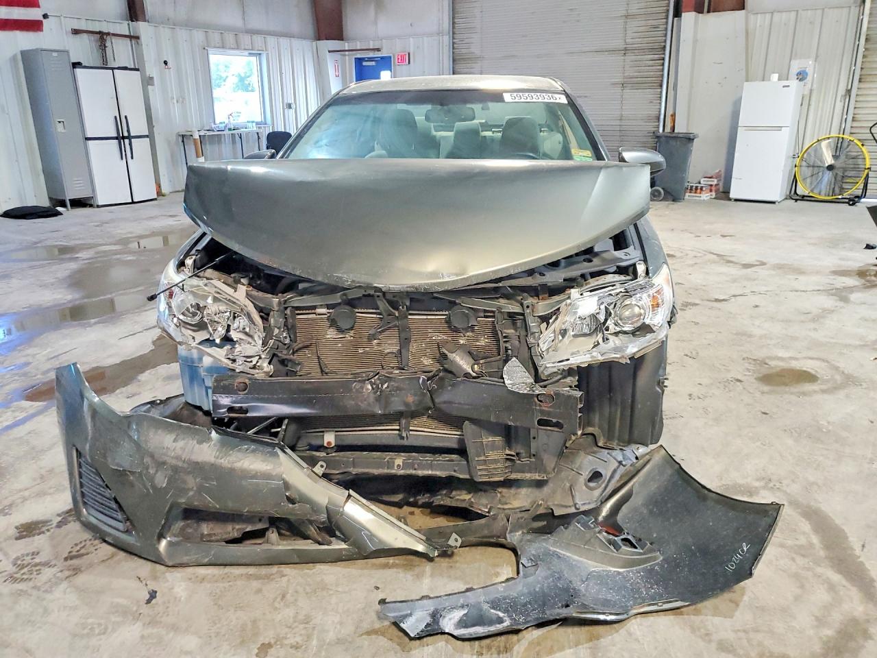 2014 Toyota Camry Le Зеленый vin: 4T4BF1FK6ER358937