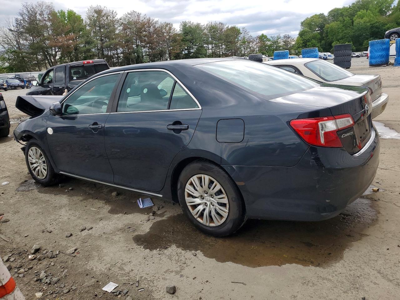 2014 Toyota Camry Le Blue vin: 4T4BF1FK6ER359828