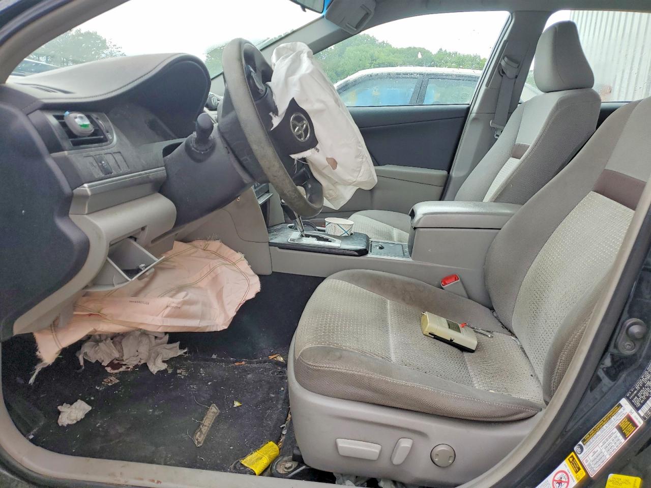 2014 Toyota Camry Le Blue vin: 4T4BF1FK6ER359828