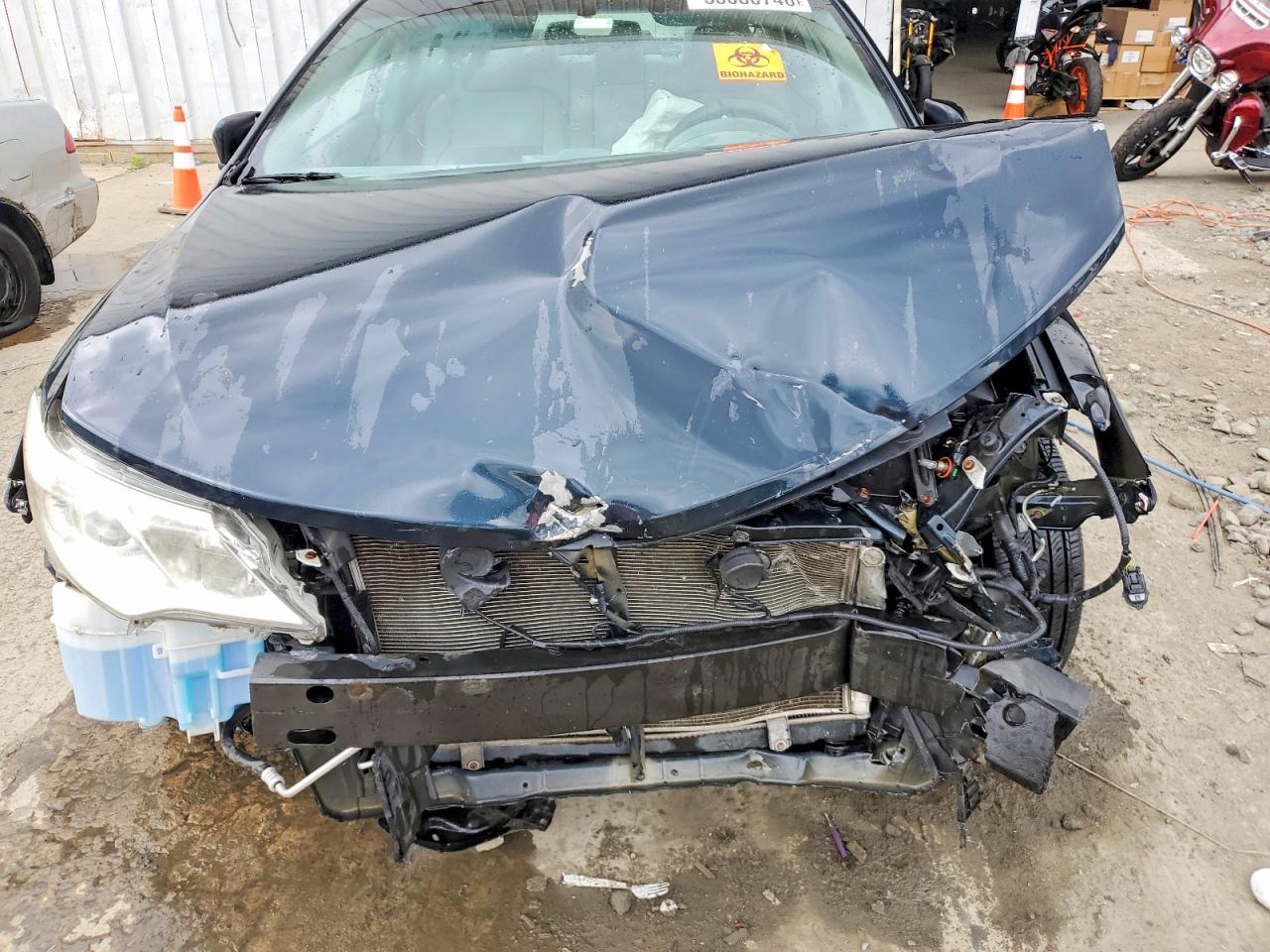 2014 Toyota Camry Le Blue vin: 4T4BF1FK6ER359828