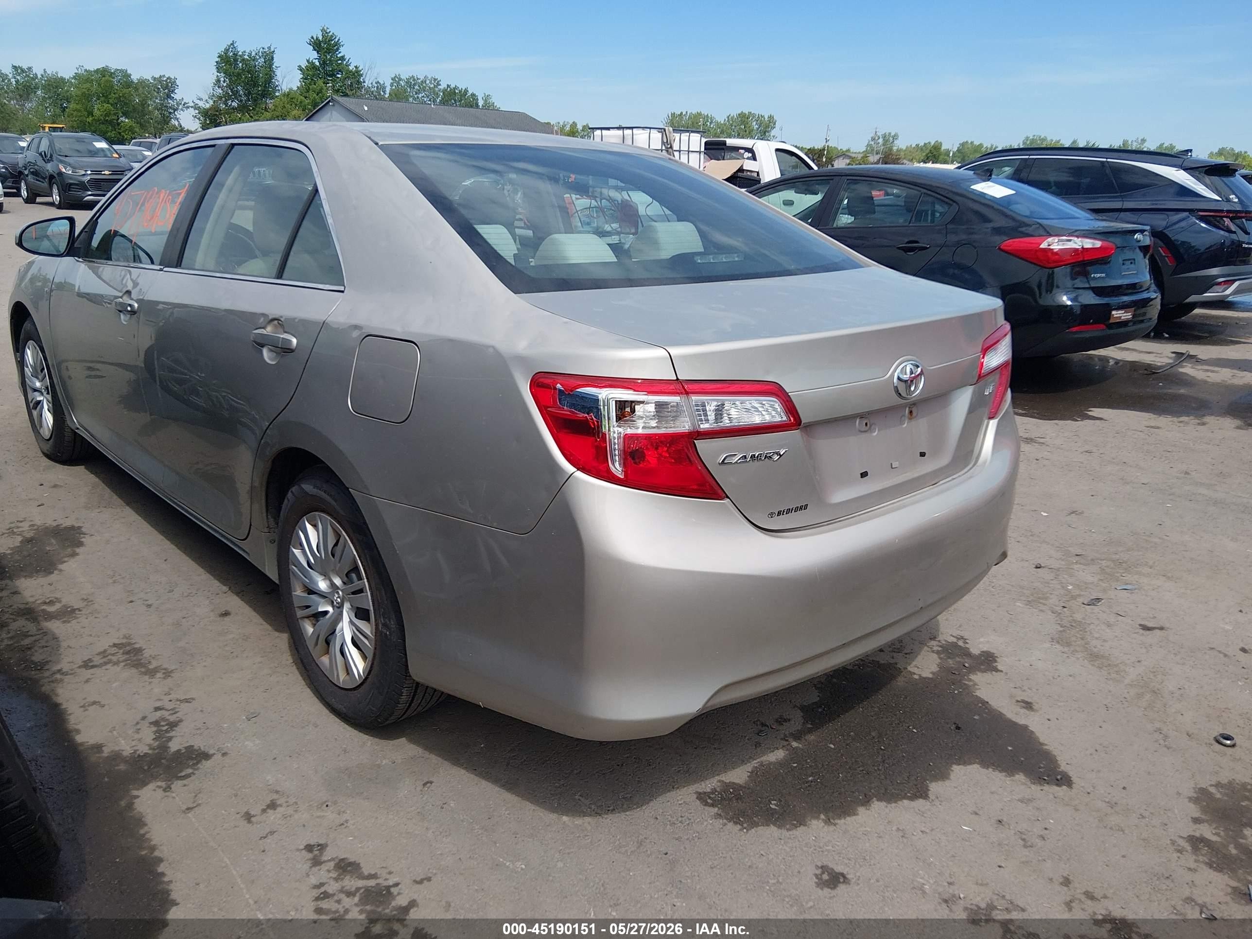 2014 Toyota Camry Le Teal vin: 4T4BF1FK6ER360025