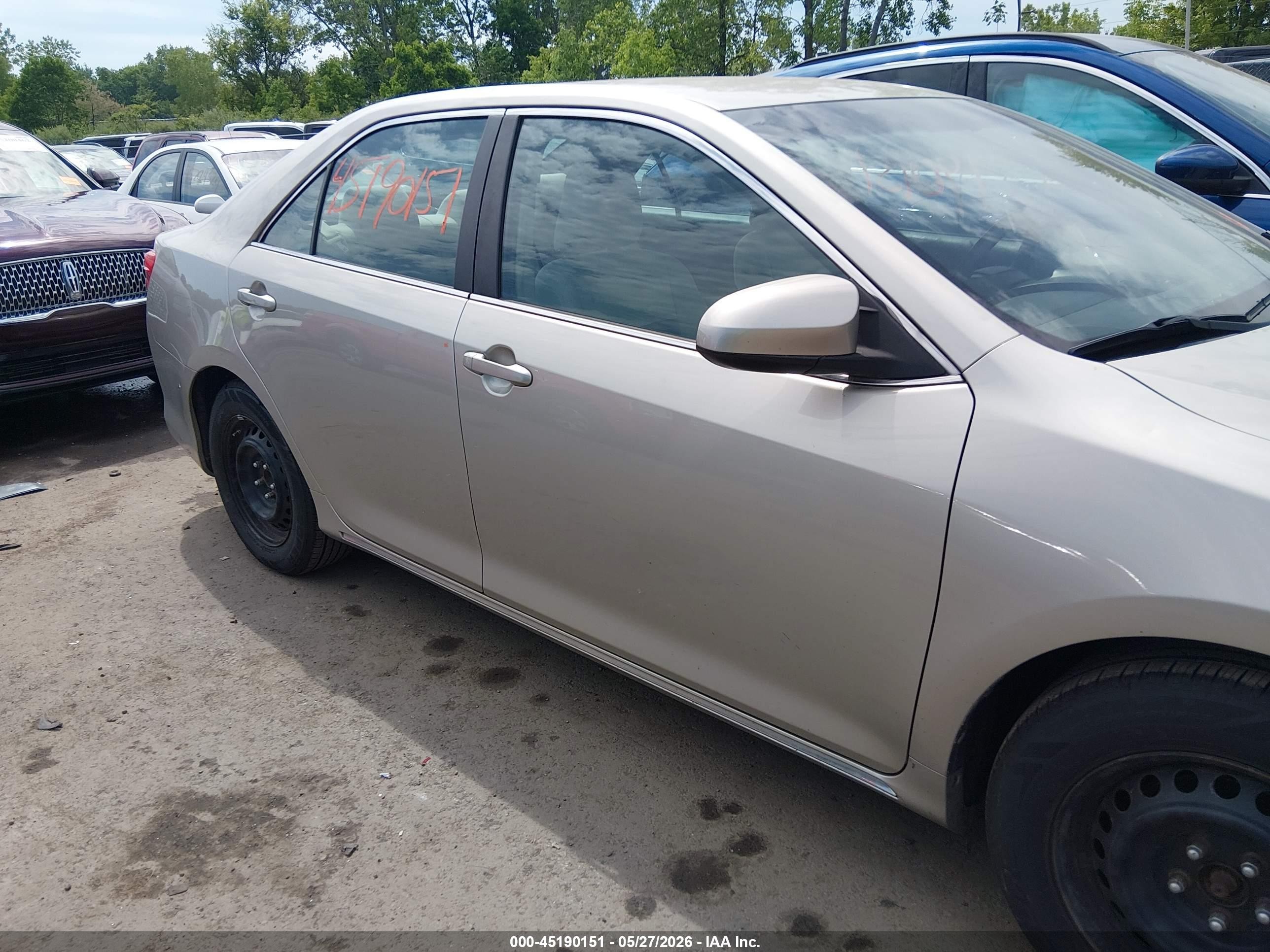 2014 Toyota Camry Le Teal vin: 4T4BF1FK6ER360025
