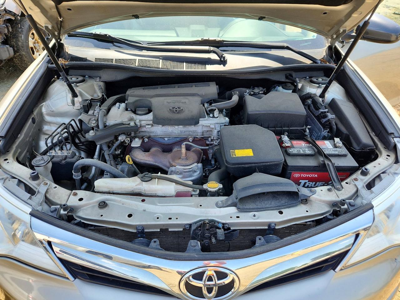 2014 Toyota Camry Xle Gold vin: 4T4BF1FK6ER363782