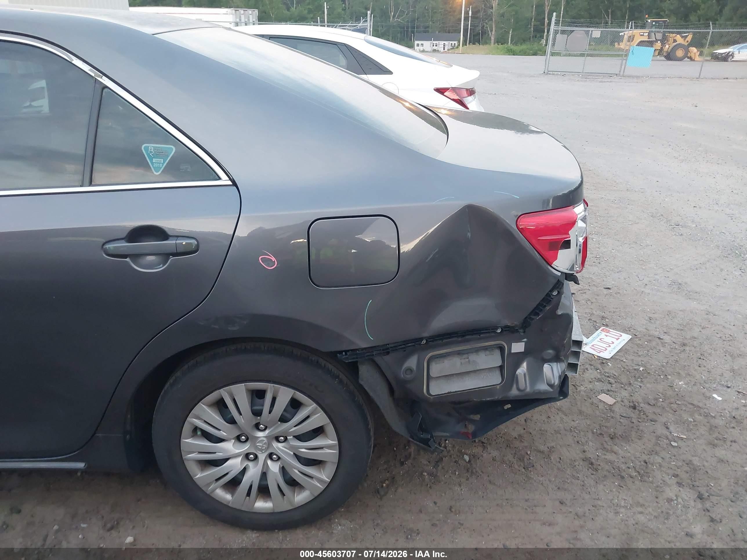 2014 Toyota Camry Le Серый vin: 4T4BF1FK6ER364432
