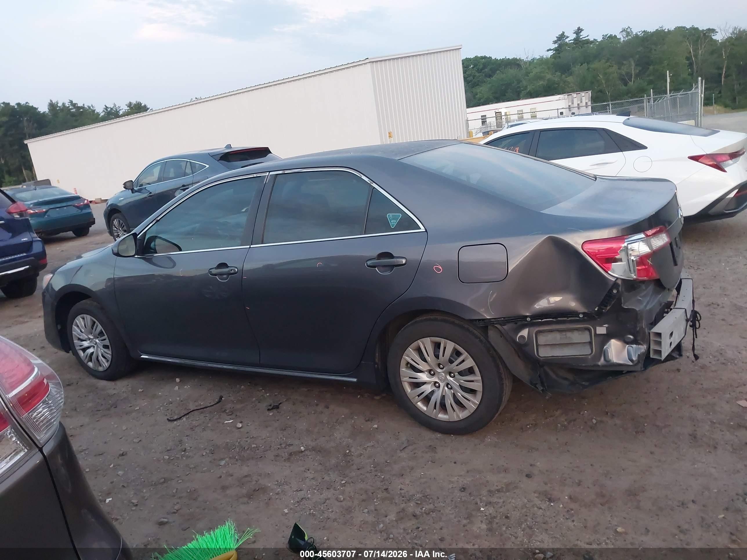 2014 Toyota Camry Le Серый vin: 4T4BF1FK6ER364432