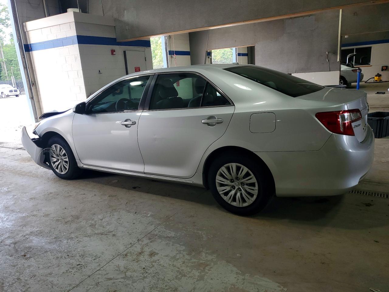 2014 Toyota Camry Le Silver vin: 4T4BF1FK6ER381375