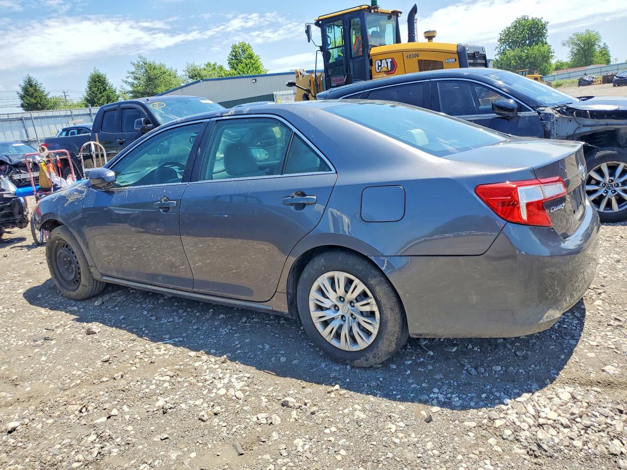 2014 Toyota Camry Le Gray vin: 4T4BF1FK6ER388682