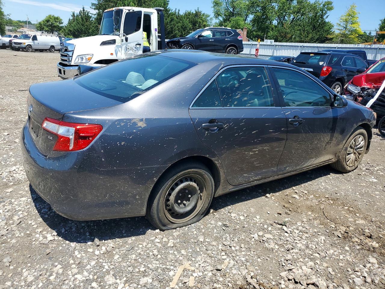 2014 Toyota Camry Le Gray vin: 4T4BF1FK6ER388682
