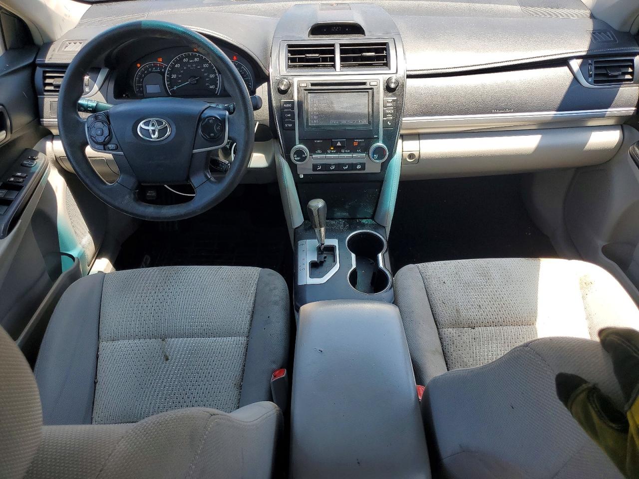 2014 Toyota Camry Le Gray vin: 4T4BF1FK6ER388682