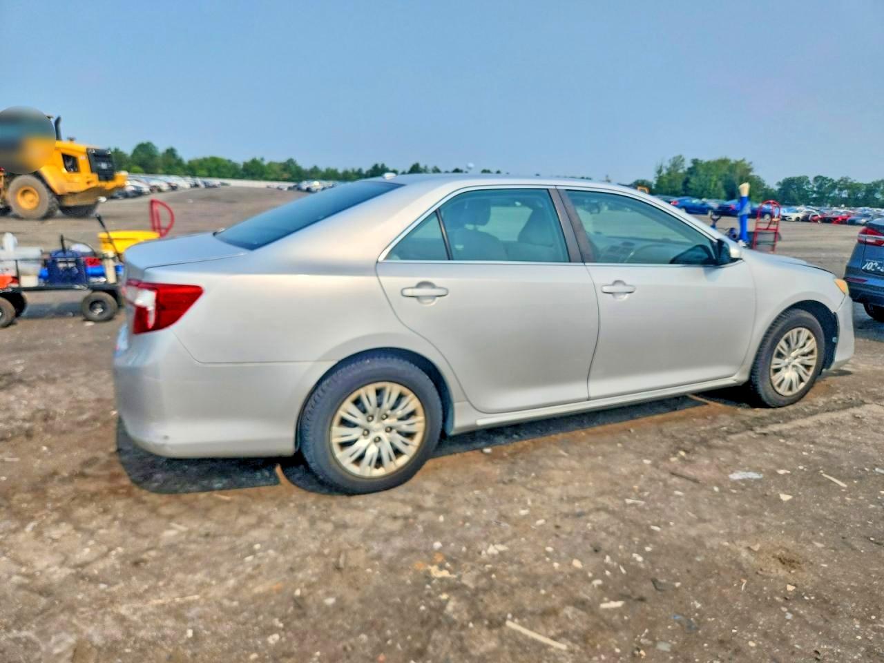 2014 Toyota Camry Le Silver vin: 4T4BF1FK6ER391078