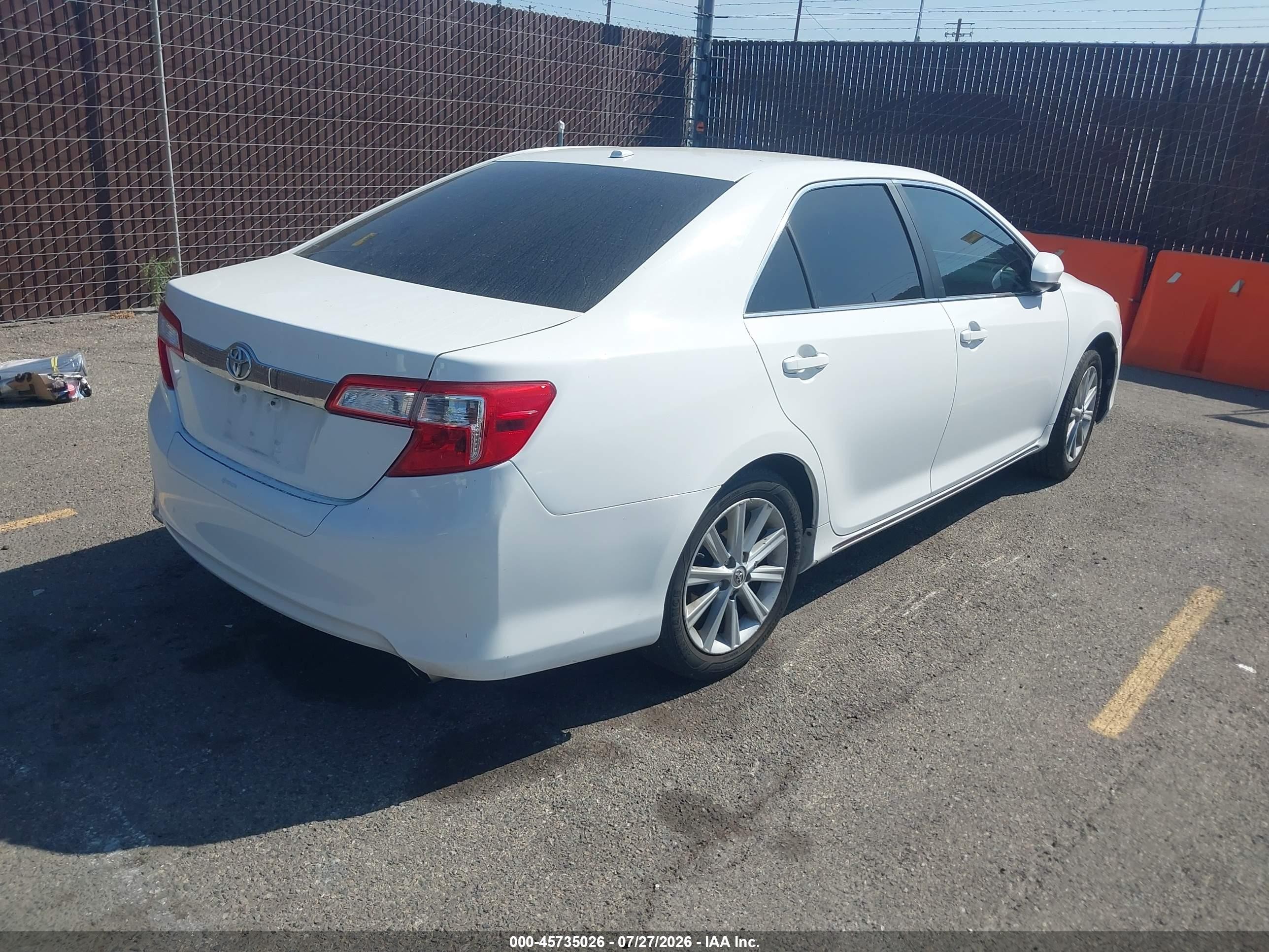2014 Toyota Camry Xle White vin: 4T4BF1FK6ER393994